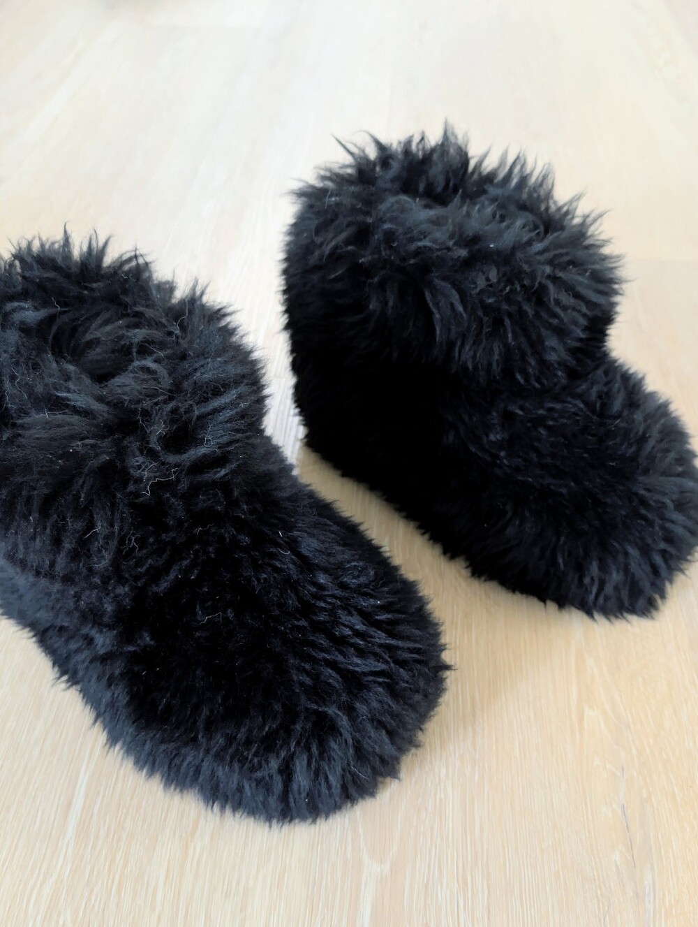 UGG Classic Short Fluff Momma Boot Black Y2K Winter Pull On Boots Size 6